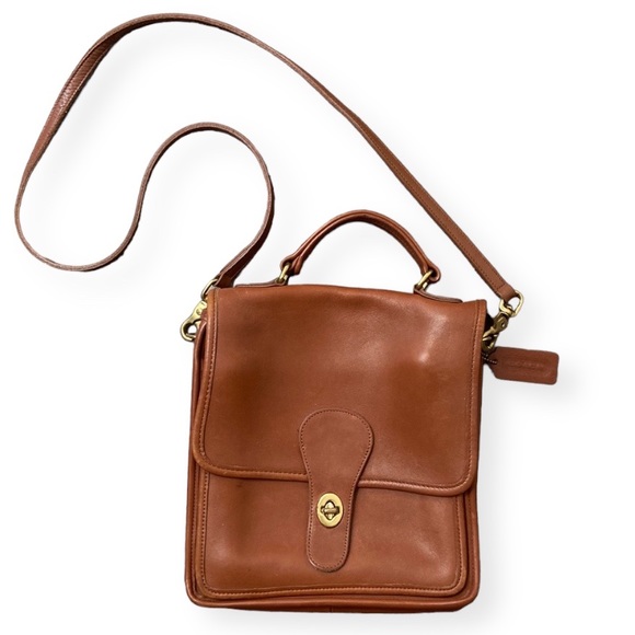 Coach Handbags - Coach Vintage British Tan Station Crossbody Bag